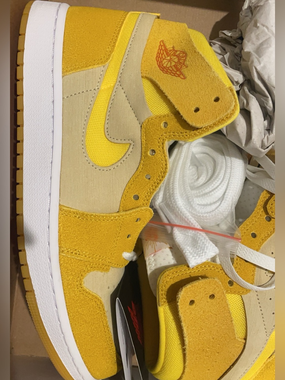 Jordan 1 High Zoom Air CMFT 2
Yellow Ochre